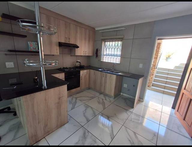 2 BEDROOM TOWNHOUSE FOR SALE IN GOEDEBURG